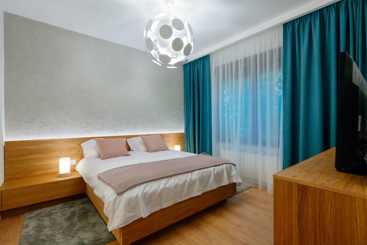 Arbans Elegant Apartment In The City Center บูคาเรสต์ ภายนอก รูปภาพ